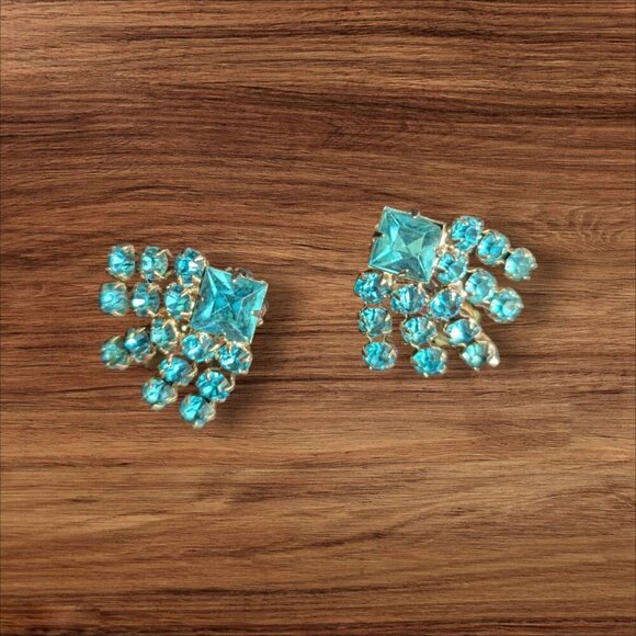 Vintage Rhinestone Clip-On Earrings With Blue Stones & Silver Tone Metal - Picture 1 of 8